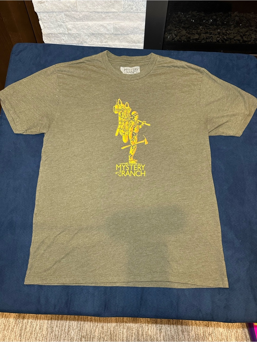 MYSTERY RANCH Olive Green Short-Sleeve Tee with rare Yellow Graphic